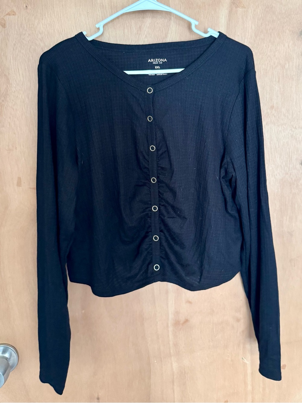 Arizona Jean Company Black Long Sleeve Button-Front Ruched Top